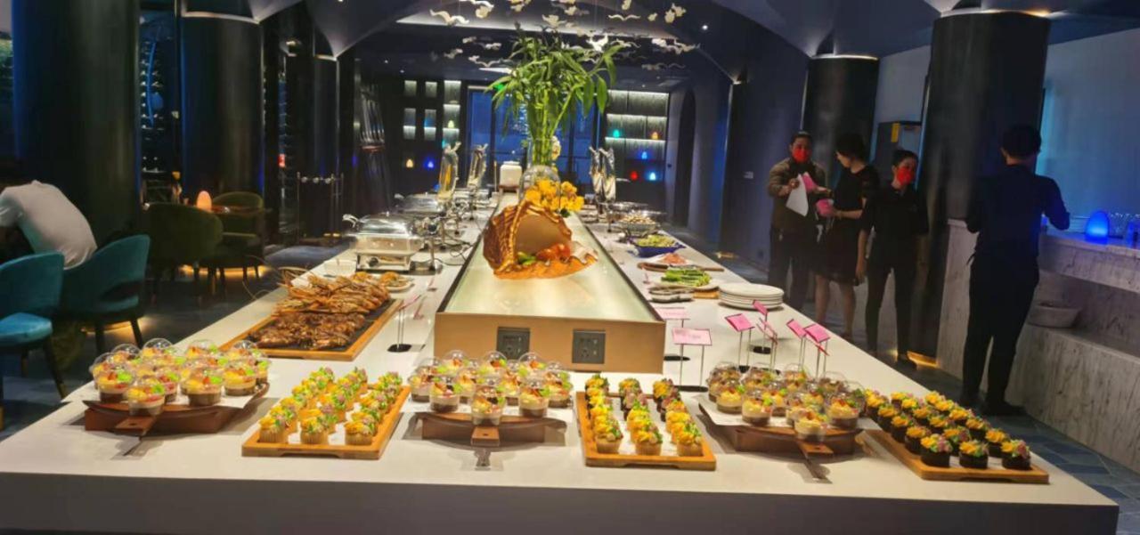 Ocean Hotel พนมเปญ ภายนอก รูปภาพ